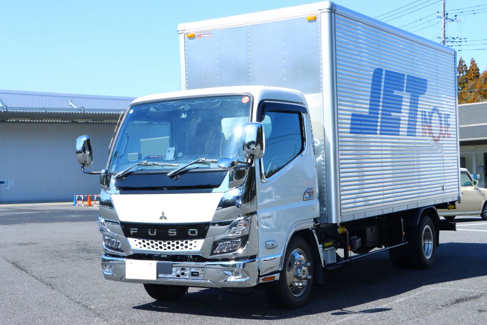20キャンターフロントバンパーガーニッシュ LH 標準車