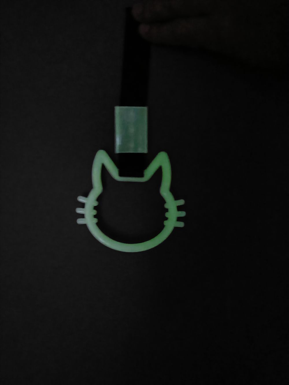 吊り輪 猫 蓄光タイプ